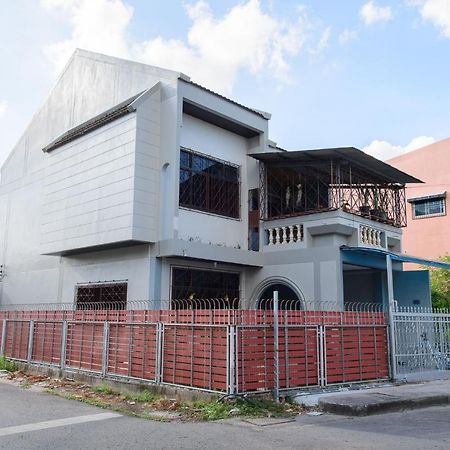Bluebell House Hatyai - Cosy 3 Bedrooms For 10 Pax - 9 Mins Drive To Lee Grd Ban Kho Hong Eksteriør bilde